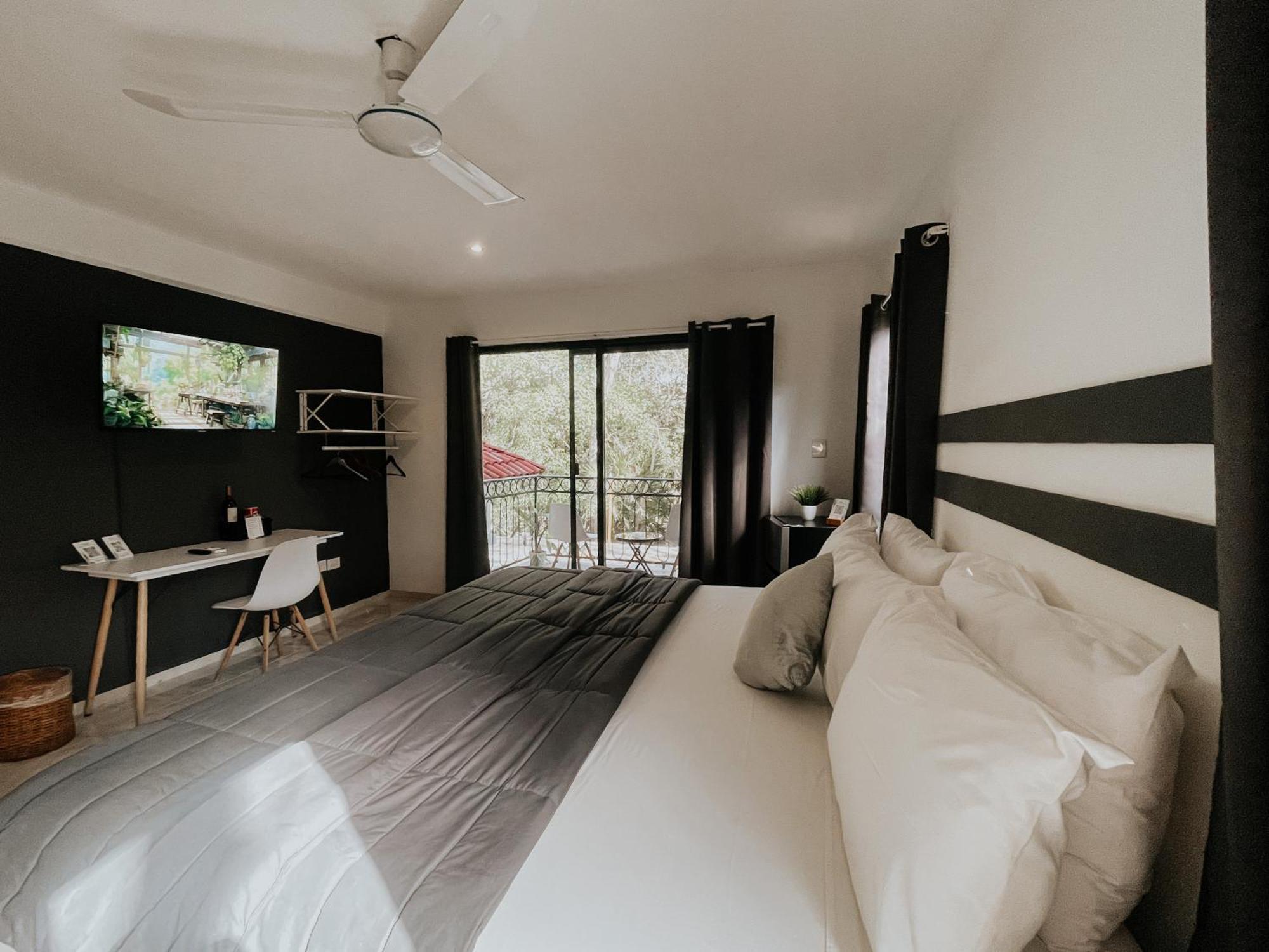 Che Suites Playa Adults Only Плая дел Кармен Екстериор снимка